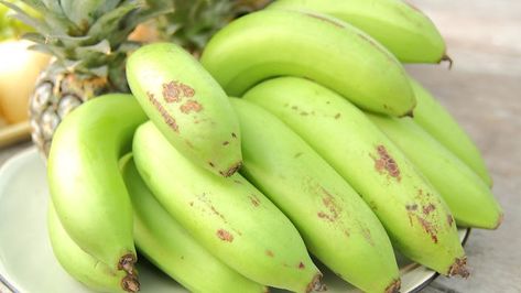 How to fight your bad mood with food Mango Verde, Cooking Bananas, Unripe Banana, Tips To Be Happy, Human Nutrition, Caribbean Cuisine, Starchy Foods, Happy Hormones, Low Mood