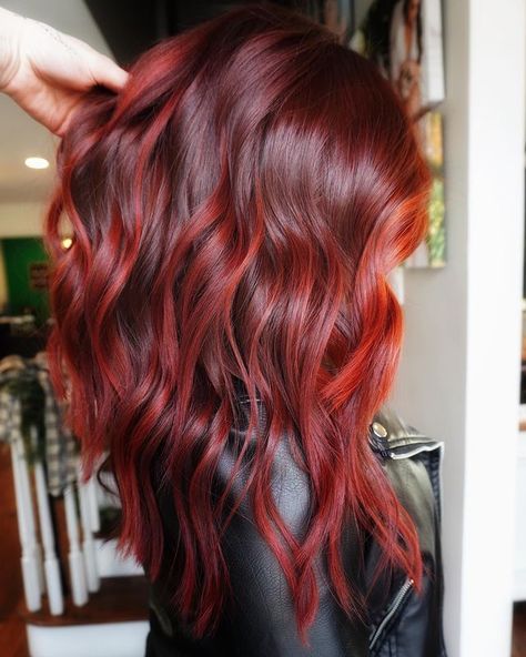 Fall 2023 Hair Trends Red, 2023 Red Hair Trends For Women, Red Hair Ombre Balayage, Red Color Melt Hair, Red Hair With Red Highlights, Dark Roots Red Hair Balayage, Fun Red Hair Color Ideas, Bright Red Balayage Hair, Red Hair With Dark Roots