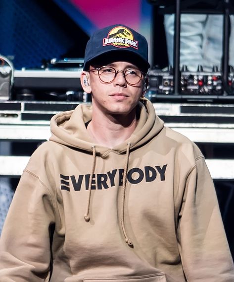 Logic Speaks Out About His Divorce For The First Time #refinery29 https://www.refinery29.com/en-us/2018/03/193870/logic-wife-jessica-andrea-divorce Robert Bryson Hall, Jessica Andrea, Logic Art, Logic Rapper, Young Sinatra, Joyner Lucas, Rap Albums, Flirting Tips For Girls, Best Rapper