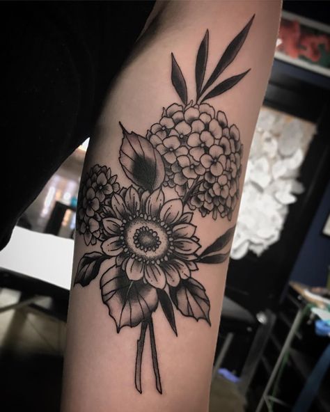 Célyne Bégin on Instagram: “Sunflower + Hydrangeas - thanks so much Flora for getting this done! I have some availability next week for tattoos. Email me or use the…” Sunflower Hydrangea Tattoo, Sunflower And Hydrangea Tattoo, Hydrangea Tattoos For Women, Hydrangea Shoulder Tattoo, Small Hydrangea Tattoo, Hydrangea Tattoo Black, Tattoo Hydrangea, Hydrangea Flower Tattoo, Shoulder Flower Tattoos For Women