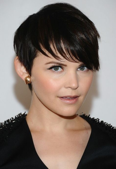 Bangs Fringe Pixie Haircut, Jennifer Goodwin, Buzzcut Women, Women Straight Hair, Popular Short Haircuts, Short Haircuts With Bangs, Ginnifer Goodwin, Straight Hair Cuts, Cute Short Haircuts