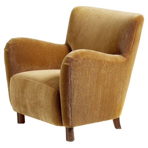 Custom Made Model 54 Mohair Velvet Lounge Chair For Sale at 1stDibs Velvet Lounge Chair, Velvet Lounge, Vintage Lounge Chair, Accent Arm Chairs, Velvet Chair, Modern Lounge Chairs, Modern Lounge, Easy Chair, Mid Century Modern Design