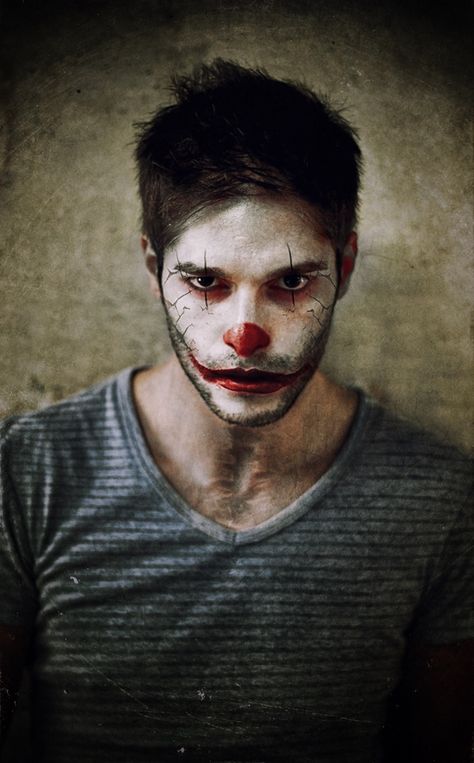 Halloween joker 2017 Mens Halloween Makeup, Mime Makeup, Halloween Make-up Looks, Cool Halloween Makeup, Unique Halloween Costumes, Halloween Men, Male Makeup, A Clown, Halloween Makeup Looks