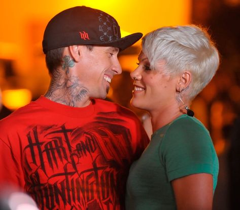 Pink and Carey Hart's Cutest Pictures Singer Pink, Pink Haircut, Carey Hart, Alecia Moore, Alecia Beth Moore, Pink Singer, Pink Photo, Famous Couples, Pop Punk