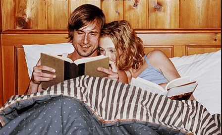 Couple Reading, Relationship Books, Her Campus, Readers Digest, Reading In Bed, Reading A Book, Pictures Of People, Night Ideas, Reading Books