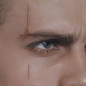 Magic Runes, Anakin Vader, Anakin And Padme, The Fallen Angel, Star Wars Anakin, Arte Cyberpunk, Hayden Christensen, Star Wars Pictures, White Tattoo