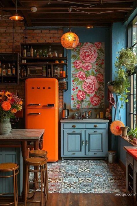 Interiors 2023, Maximalist Kitchen, Boho Kitchen Ideas, Witchy Kitchen, Kitschy Kitchen, Eclectic Kitchen, Playful Decor, Kitchen Aesthetic, Boho Kitchen