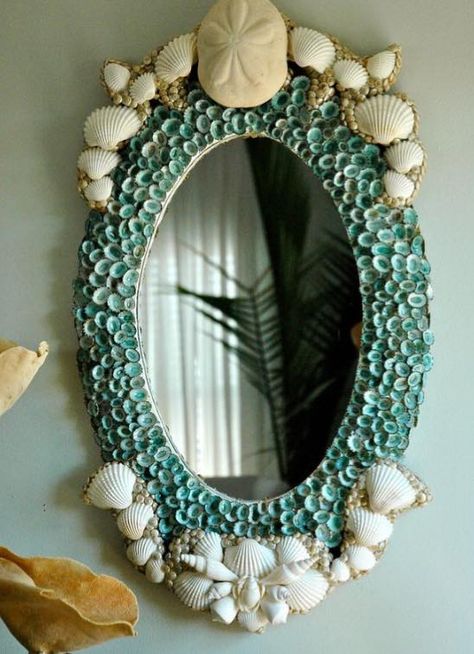 . Seashell Mirrors, Shell Mirrors, Aquarium Glass, Store Mirror, Diy Glue, Seashell Mirror, White Shells, Art Coquillage, Shell Mirror