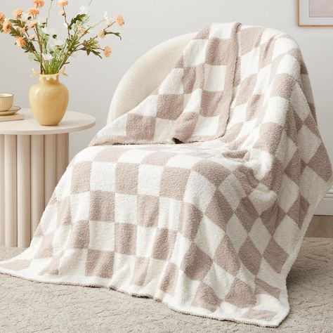 Amazon.com: EXQ Home Fleece Throw Blanket for Couch or Bed - 3D Imitation Turtle Shell Jacquard Decorative Blankets - Cozy Soft Lightweight Fuzzy Flannel Blanket Suitable for All Seasons(50"×60",Beige) : Home & Kitchen Checkered Throw Blanket, Aesthetic Blanket, Blankets Cozy, Bed 3d, Cute Blanket, Bedroom Blanket, Beige Home, Gift Wishlist, Cute Blankets