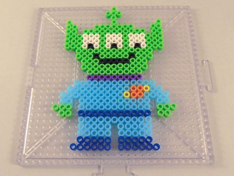 Sully Perler Bead Patterns, Toy Story Perler Bead Patterns, Alien Perler Bead Patterns, Forky Perler Bead Pattern, Perler Bead Astronaut, Perler Bead Buzz Lightyear, Toy Story Crafts, Pony Bead Projects, Toy Story Alien