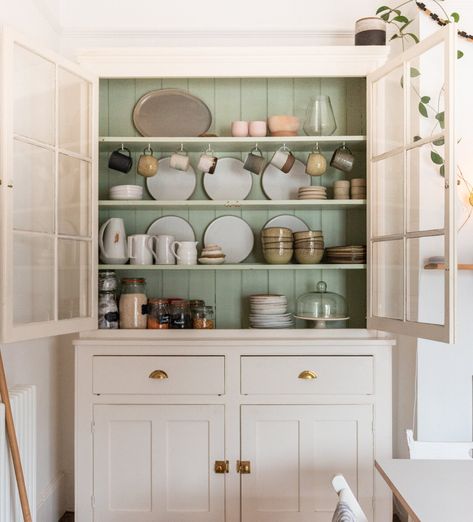 create a stylish, organised kitchen. Simple decluttering and styling tips for kitchens. Declutter Kitchen, Kitchen Hutch, Spice Shelf, Kitchen Dresser, Decluttering Tips, Raised Garden Beds Diy, Kitchen Organisation, Sending Love, My Black