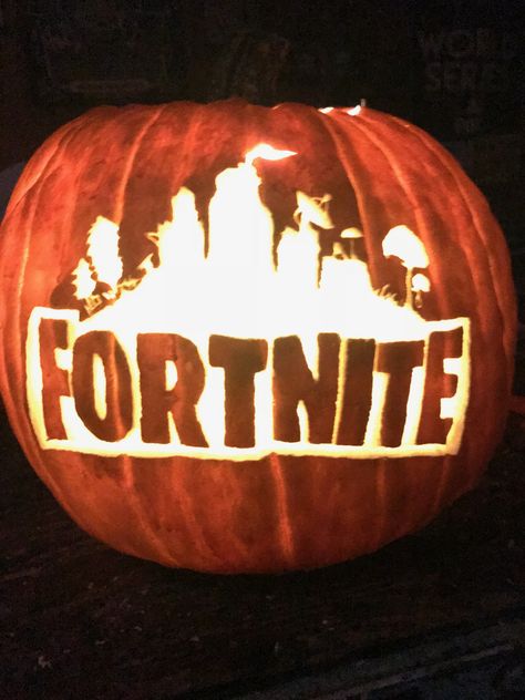 Fortnite Pumpkin Carving, School Year Bucket List, Fortnite Pumpkin, Pumpkin Design Ideas, Pumpkin Ideas For Halloween, Fortnite Halloween, Year Bucket List, Fortnite Logo, Printable Pumpkin Stencils