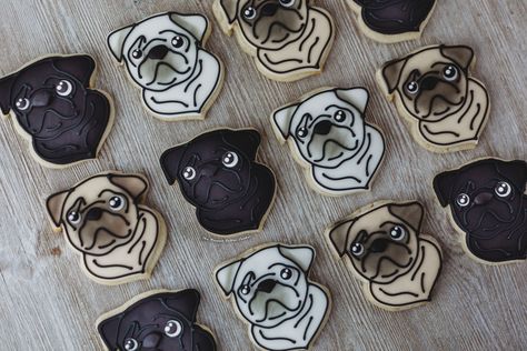 Pug Cookies Pug Cookies Decorated, Bulldog Cookies Decorated, Pug Cookies, Dog Mom Cookies Decorated, Dog Theme Cookies Decorated, Pug Birthday Cake Ideas, Big Cookies, Bakers Kitchen, Baking Logo