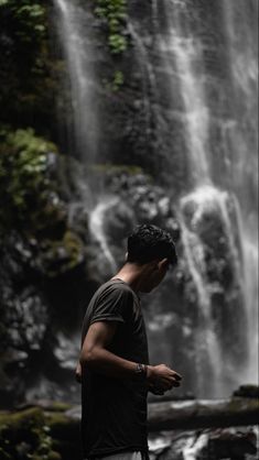 Waterfall Photo Ideas, Aesthetic Couple Breakup, Male Portrait Poses, Travel Pose, Easy Photography Ideas, Kodaikanal, Waterfall Photo, Mens Photoshoot Poses, Best Poses For Photography