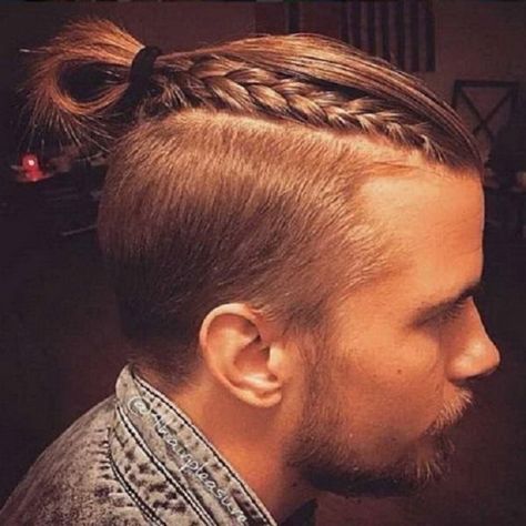 Ideias de penteados masculinos ao estilo vikings Braiding Ideas, New Braided Hairstyles, Braid Styles For Men, Cool Boys Haircuts, Man Bun Hairstyles, Medieval Hairstyles, Popular Mens Hairstyles, Top Knot Hairstyles, Haircut Types