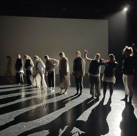 behind the scenes of tech rehearsal for ‘Nothing Really Comes To Rest’ by Anouk van Dijk, performed by LINK Dance Company, 2023 Ballet Rehearsal, Dance Rehearsal, Van Dijk, Dance Company, Dance Pictures, Dance Performance, Scene Photo, Dance Outfits, Michael Jackson