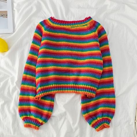 Mode Crochet, Rainbow Sweater, Knit Fashion, Knitting Inspiration, Crochet Fashion, Crochet Sweater, Cute Crochet, Crochet Designs, Cute Casual Outfits