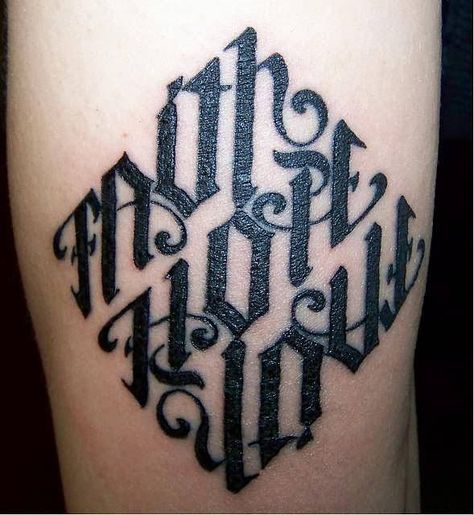 18 Awesome Ambigram Tattoos That'll Make You Look Twice Anagram Tattoo, Ambigram Tattoos, Faith Hope Love Tattoo, Ambigram Tattoo, Hope Tattoo, Faith Tattoo, Tattoo Zeichnungen, Geniale Tattoos, Tattoos Skull