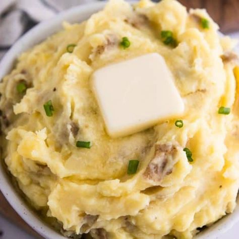 Mashed Potatoes With Skin, Basic Mashed Potatoes, Garlic Parmesan Mashed Potatoes, Lemon Zest Recipes, Parmesan Mashed Potatoes, Buttery Mashed Potatoes, Perfect Mashed Potatoes, Easy Mashed Potatoes, Making Mashed Potatoes