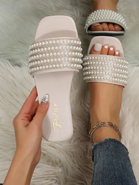 Women Rhinestone & Faux Pearl Decor Flat Sandals, Glamorous White Slide Sandals Pearl Slippers, Elegant Shoes Heels, Beige Slippers, White Slides Sandals, Bling Sandals, Cute High Heels, Women Flat Sandals, Beaded Shoes, Fashion Shoes Heels