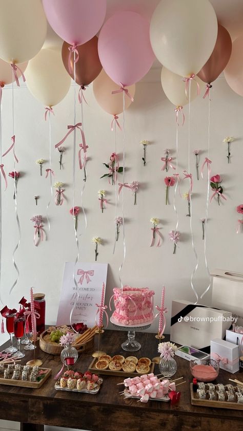 20th Birthday Activity Ideas, Girly Party Aesthetic, 20 Bday Party Ideas, Solo Birthday Ideas Aesthetic, 19th Birthday Ideas Party Decoration, Mom Birthday Decoration Ideas, Sweet 16 House Party, Birthday Decoration Ideas Simple, Simple Anniversary Decoration Ideas At Home