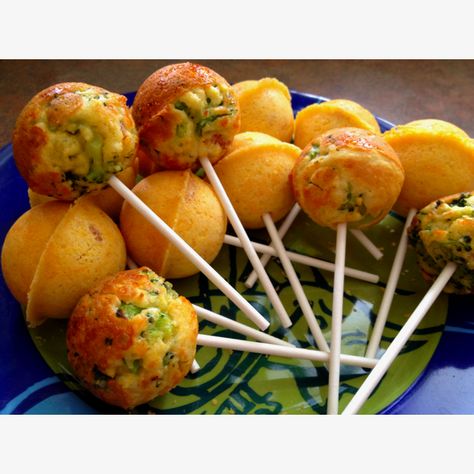 Savory cake pops!! Cornbread, bacon, cheddar cheese and broccoli goodness!! Cake Pop Maker Recipes, Baby Cakes Maker, Babycakes Recipes, Cake Pop Recipes, Babycakes Cake Pop Maker, Cheese And Broccoli, Baby Cake Pops, Savory Cake, Savory Cupcakes