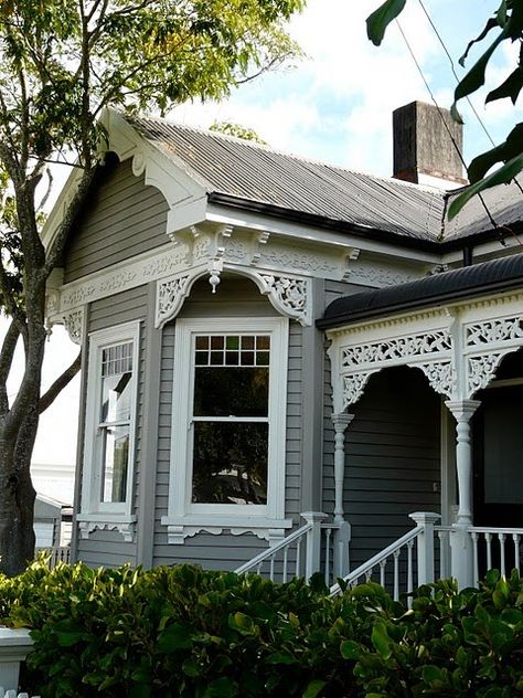 Love this house Victorian Porch, Weatherboard House, Grey House, Cottage Exterior, Victorian Cottage, Grey Houses, This Old House, Wooden Houses, House Paint Exterior