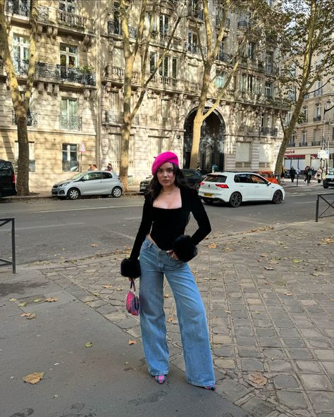 The beret may be a cliche but I’m just a Fashion girl in Paris 🎀🐩💌 Wearing Top: @houseofcb Bag: @viviennewestwood x @mybagonline Jeans: @monki x @hm Shoes: Vintage @viviennewestwood on @vinted #ootd #fashioninspo #paris #parisstyle #outfitinspo #pinterestgirl #pinterestinspired #pinterestoutfit #fashionstyle #viviennewestwood Knitted Beret Outfit, Beret Outfit Casual, Berrets Outfits, Hm Shoes, Beret Outfit, Girl In Paris, Knitted Beret, H&m Shoes, Shoes Vintage