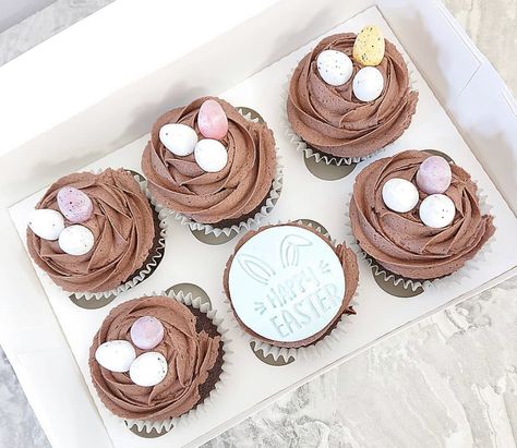 Easter Bakes, Cupcakes With Fondant, Cupcake Business, Dessert Boxes, Cupcake Designs, Fondant Cupcakes, Easter Cupcakes, Fondant Toppers, Easter Cakes