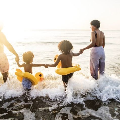 Make Time for Kids and Other Positive Parenting Tips Family Having Fun, Fun Vacations, Best Family Vacation Spots, Family Vacation Spots, Beach Pink, Black Family, Best Family Vacations, Beach Images, Beach Hacks