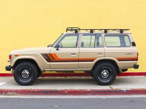 Retro Van Paint Job, Vintage 4runner, Accessoires 4x4, Car Stripes, Jimny Suzuki, Combi Volkswagen, International Scout, 4 Runner, Old School Cars