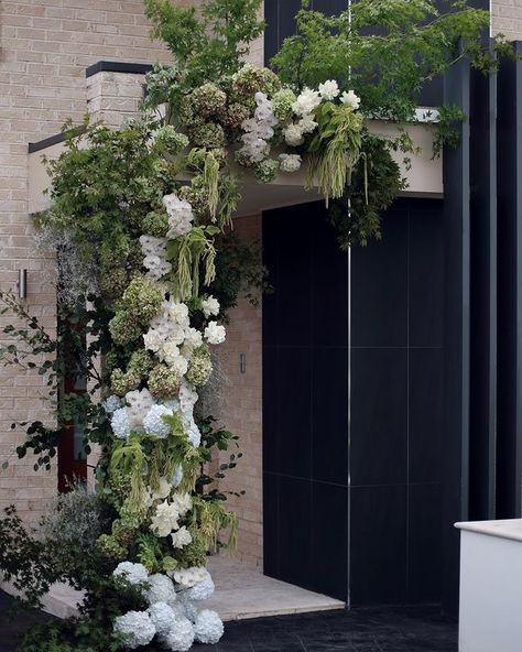 Asymmetrical Floral Arch, Italian Florals, Modern Wedding Arch, Wedding Gate, Floral Arches, Lebanese Wedding, Floral Arch Wedding, Wedding Planning Decor, Eco Wedding