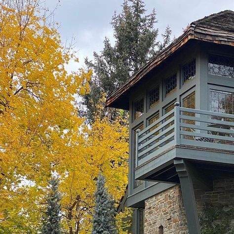 2,975 likes, 30 comments - mcalpinehouse on November 1, 2021: "A magical tower ensconced in a golden forest on a Utah estate. Landscape by @kaisertrabuela Const..." Bobby Mcalpine, Golden Forest, November 1, Instagram A, Utah, Tower, Forest, Architecture, On Instagram