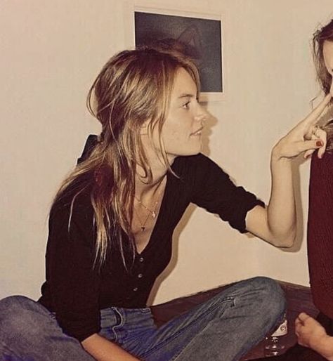 Camille Rowe Style, French Girl Aesthetic, Camille Rowe, Estilo Hippy, 사진 촬영 포즈, Mia 3, I'm With The Band, Lily Rose Depp, My Partner