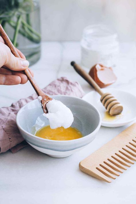 Hydrating DIY Coconut Oil Hair Mask for the Softest Hair Ever (Love this!) - Miss Wish Olive Oil Hair Mask, Coconut Oil Hair Mask Diy, Egg Hair Mask, Egg For Hair, Hair Mask Recipe, Diy Coconut, Diy Coconut Oil, Olive Oil Hair, Diy Hair Masks