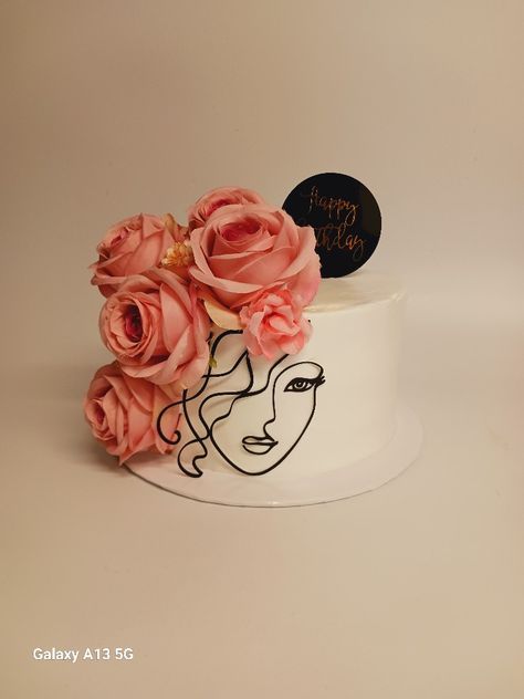 Lady face cake Lady Cake, Lady Face Cake, Silhouette Face, Sweet Corner, Happy Birthday Daughter, Crepe Cake, Cake Face, 40th Birthday Cakes, Cakes For Women