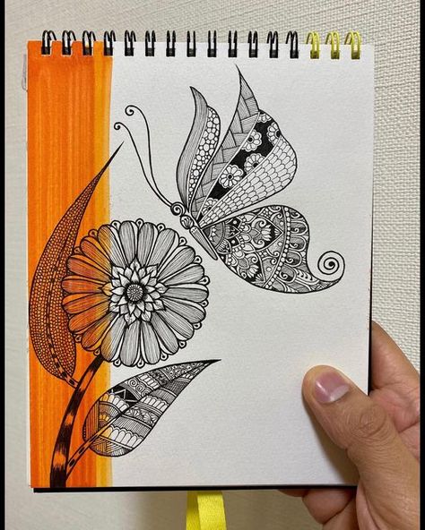 Pencil Sketches Of Girls, Butterflies In Flight, Kalamkari Art, Easy Mandala Drawing, Butterfly Mandala, Mandala Art Therapy, Simple Mandala, Mandala Art Lesson, Flowers Blooming