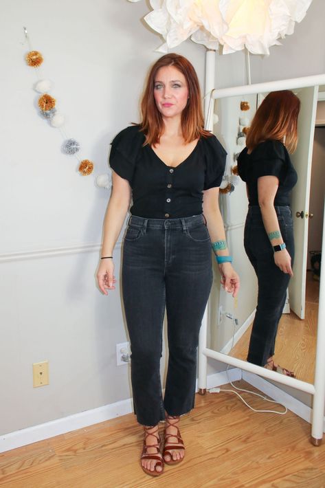 EVERLANE DENIM TRY-ON: HOW THESE JEANS REALLY FIT | TME has big love for Everlane jeans. So we've got a big denim haul: see how cheeky bootcut jeans, high-rise skinny button fly jeans, the kick crop & more really fit. | #TheMomEditStyle #TheMomEditDenim #EverlaneJeans #EverlaneDenim #EverlaneCheekyBootcut #HighRiseJeans #EverlaneKickCropJeans #WashedBlackJeans #SkinnyButtonFlyJeans Bootcut Jeans Outfit, Cropped Jeans Outfit, Mom Edit, Everlane Jeans, High Rise Bootcut Jeans, Button Fly Jeans, Big Love, Cropped Denim, Jean Outfits