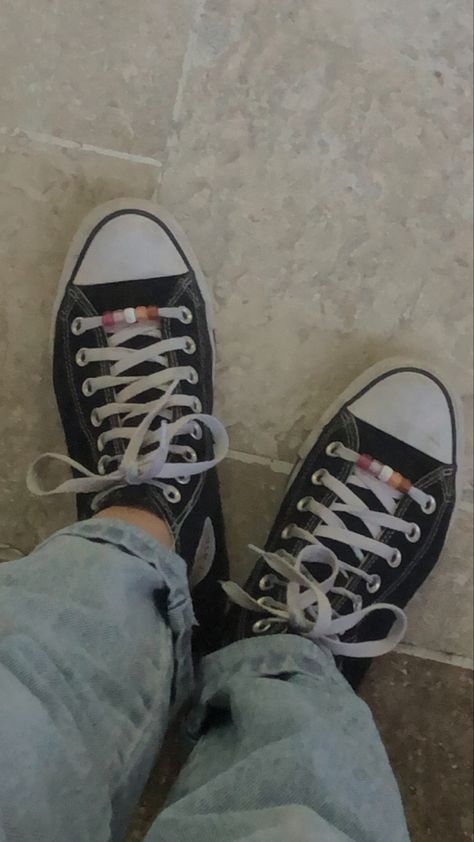 Lesbian Shoes, Decorated Converse, Converse Ideas, Sunset Flag, Converse Design, Cute Converse, Lesbian Flag, Custom Converse, Grunge Vibes