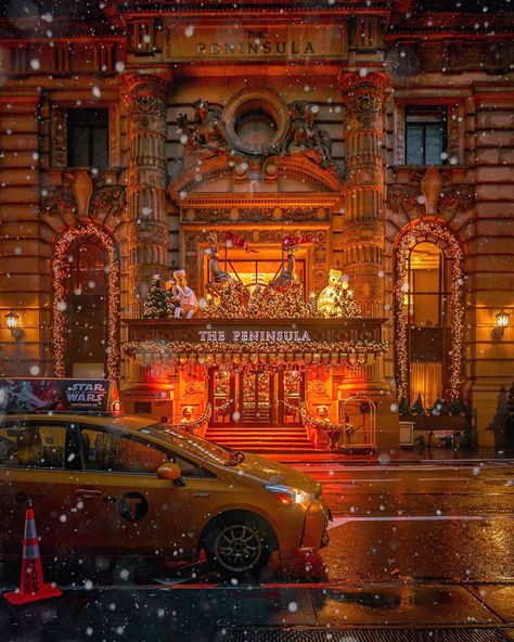 Nyc Christmas Aesthetic, White Christmas Snow, Christmas In New York Aesthetic, Christmas Nyc, St Regis Hotel, New York Hotel, York Christmas, Forest Sounds, Peninsula Hotel