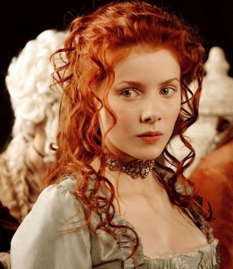 Rachel Hurd Wood, Woman With Red Hair, Red Brown Hair, Beautiful Red Hair, Redhead Girl, Ginger Hair, Laura Lee, Redheads, Brown Hair