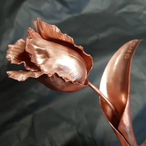 Acorns Crafts, Tulip Parrot, Copper Smithing, Forged Flowers, Ruffled Tulip, Wedding Anniversary Wife, Copper Projects, Valentines Flower, Tulips Meaning