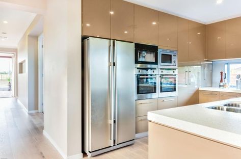 Corian Kitchen Countertops, Modern Refrigerator, Corian Sink, Two Door Refrigerator, Refrigerator Sizes, Drawers Design, Corian Countertops, Luxury Appliances, Frigidaire Refrigerator