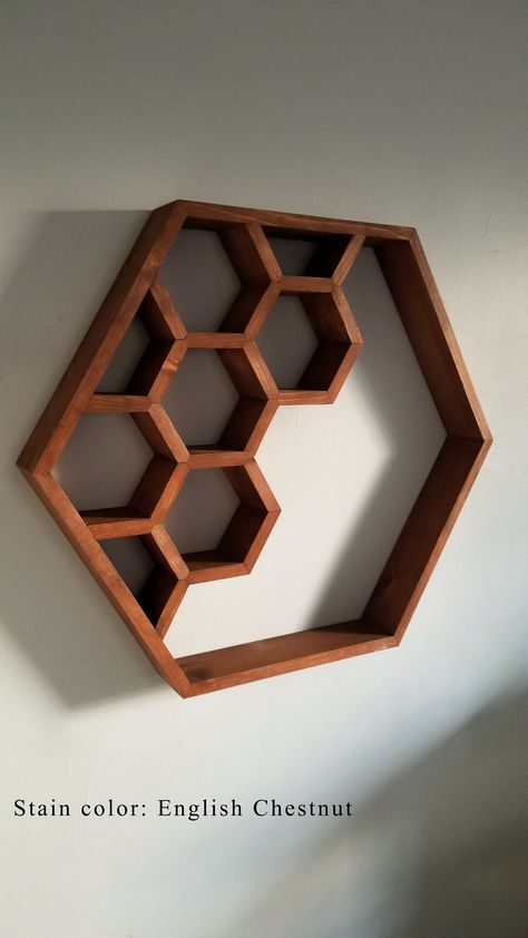 Hexagon Wall Shelf, Honeycomb Wall, Honeycomb Shelves, Luminaire Original, Hexagon Shelves, Wall Art Aesthetic, Wall Shelves Design, Bohemian Wall Art, Bohemian Wall