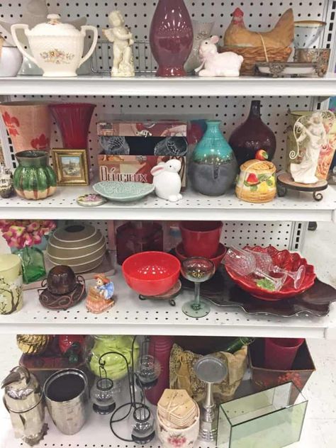 Goodwill Aesthetic, Goodwill Finds Thrifting Home Decor, Goodwill Decor, Goodwill Shopping Secrets, Underconsumption Core, Goodwill Diy, Thrift Store Diy Projects, Thrift Store Upcycle, Vintage Mall