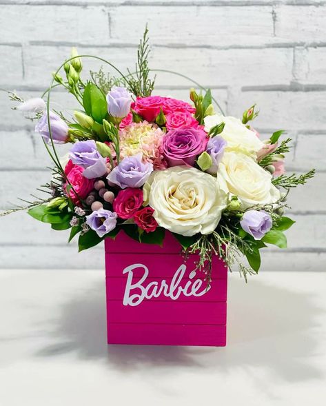 Barbie Floral Arrangement, Barbie Flower Arrangement, Floral Sketches, Luxury Flower Bouquets, Luxury Flowers, Flower Bouquets, Floral Arrangement, Flower Arrangement, Flowers Bouquet