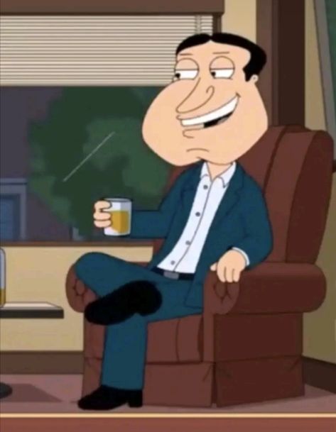 Quagmire Pfp, Glen Quagmire, Family Guy Icons Meg, Quagmire Family Guy, Low Quality Family Guy Screenshots, Glen Quagmire Family Guy, Glenn Quagmire, I Griffin, Cleveland Show