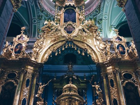 Peter and Paul Cathedral - interior. St. Petersburg, Russia. 06/04/2015 Ravenclaw Aesthetic, Petersburg Russia, Baroque Architecture, Palau, Marie Antoinette, Beautiful Architecture, Beautiful Buildings, Eiffel Tower Inside, Pretty Places