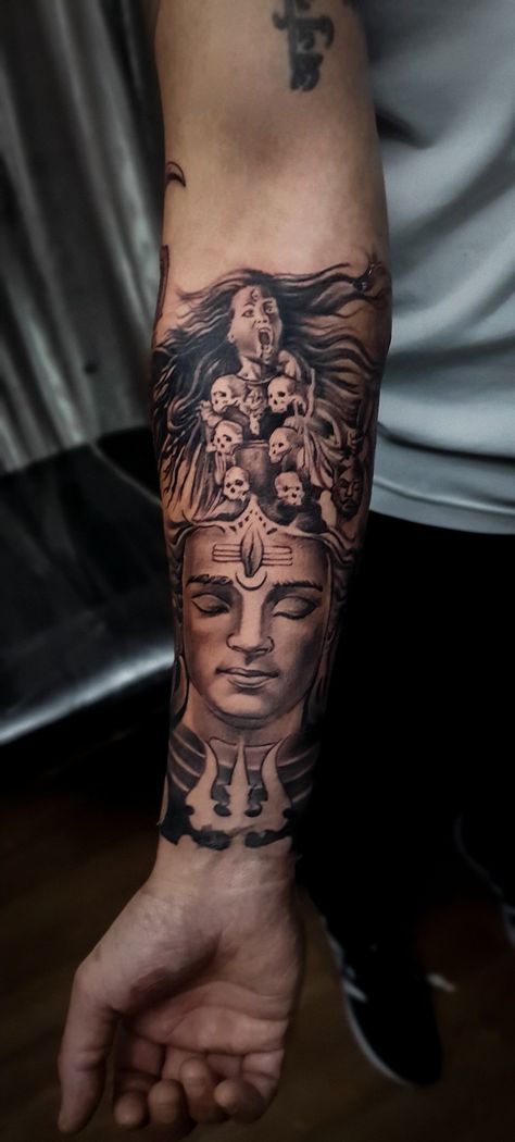 Shiv Kali Tattoo, Maa Kali Tattoo, Kali And Shiva, Kali Tattoos, Shivaji Maharaj Tattoo, Moonlight Tattoo, Kali Yantra, Kali Shiva, Meditation Tattoo