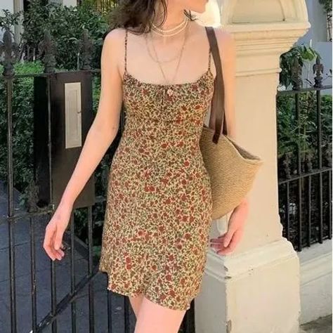 Green Floral Print Dress, Summer Brown, Slip Mini Dress, Club Fashion, Boho Mode, Mode Grunge, Brown Floral Print, Dresses Beach, Gaun Fashion